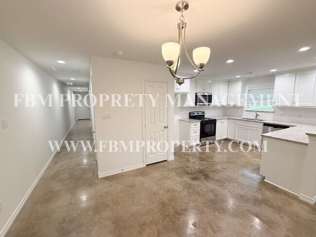Building Photo - 114 E Camden St - Brand New 2 Bedroom, 2 Bathroom Duplex Located in Rice, TX!