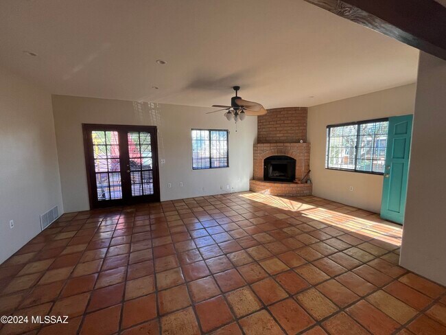 Foto del edificio - 2622 E Edison St