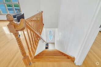 Building Photo - 315 13th St