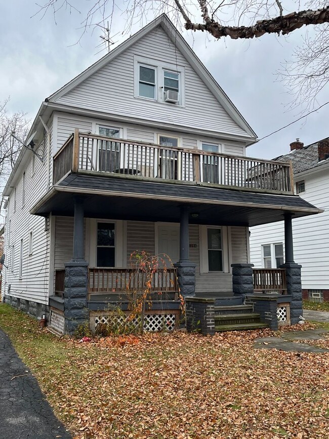 Building Photo - 3394 W 100th St