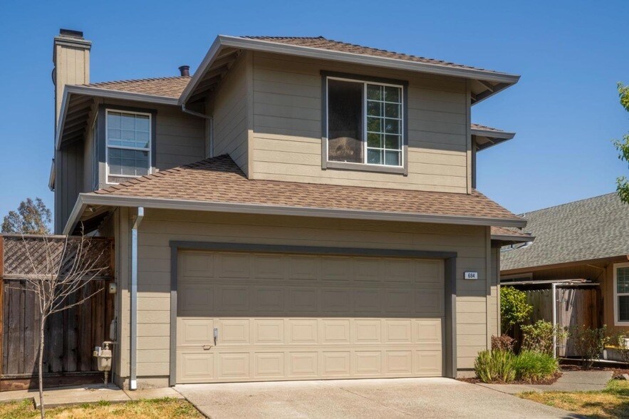 Foto principal - 684 Connie St