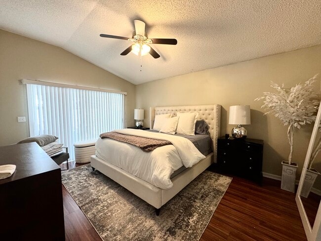 Building Photo - 13297 Emerald View Ct