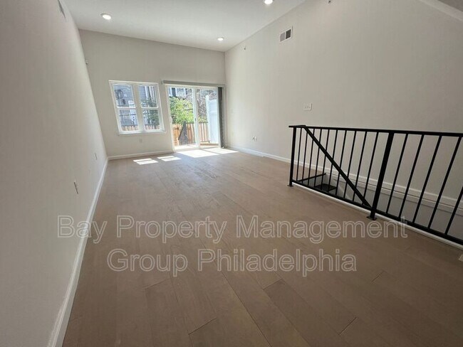 Building Photo - 2632 Manton St