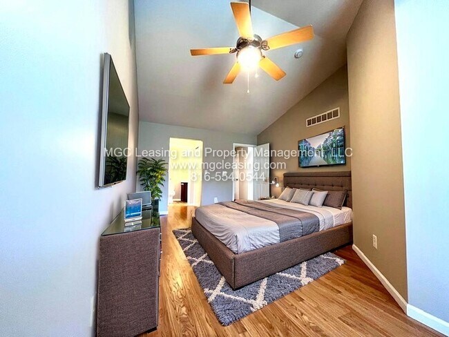 Foto del edificio - 8426 N Ava Ave