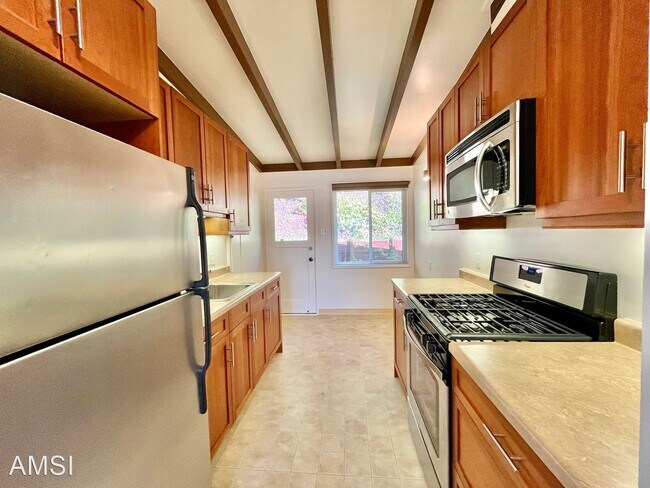 Foto del edificio - 1 br, 1 bath House - 8 3rd street #2