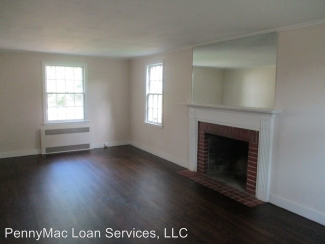 Building Photo - 108 Bellevue St
