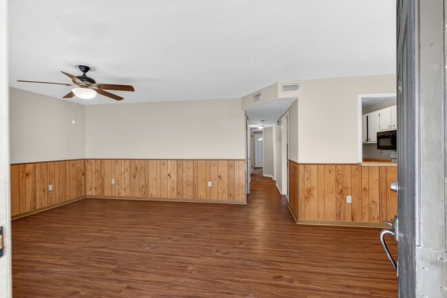 Front entry - 1426 Mountain Ranch Rd