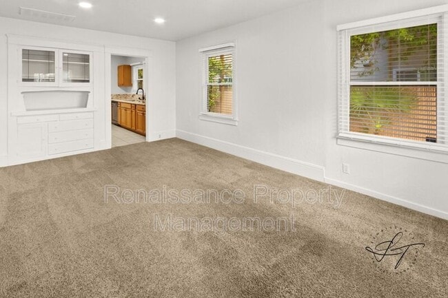 Foto del edificio - 233 W Eaton Ave
