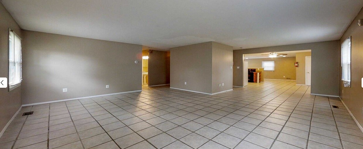 Building Photo - 28 Myrtlewood Ln