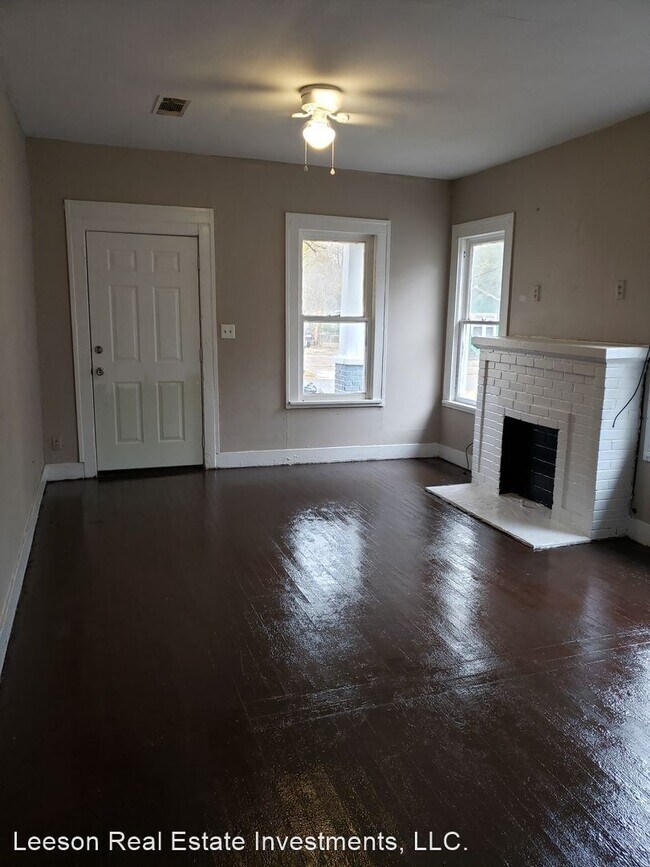 Building Photo - 2 br, 1 bath House - 3044 Regent