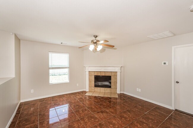 Foto del edificio - 12717 Carpenter Ln