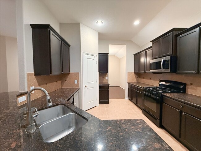 Foto del edificio - 1062 Cedar Lake Ct
