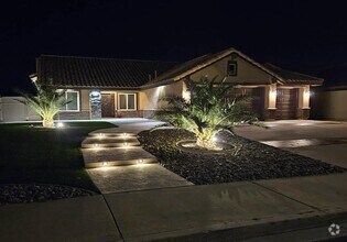 Building Photo - 12660 High Desert Rd