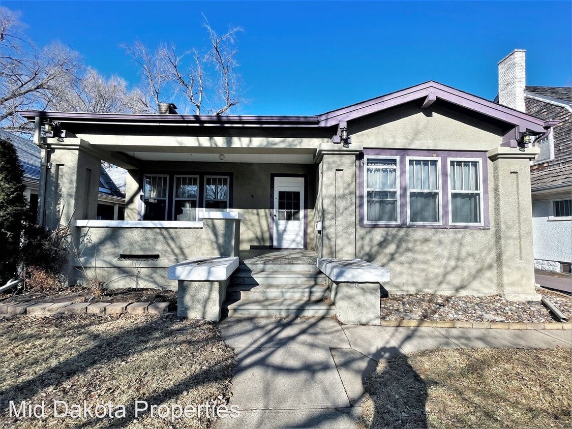 3 br, 1.5 bath House 814 W 3rd House Rental in Mitchell, SD