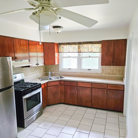 Building Photo - 2308 Sand Lake Rd