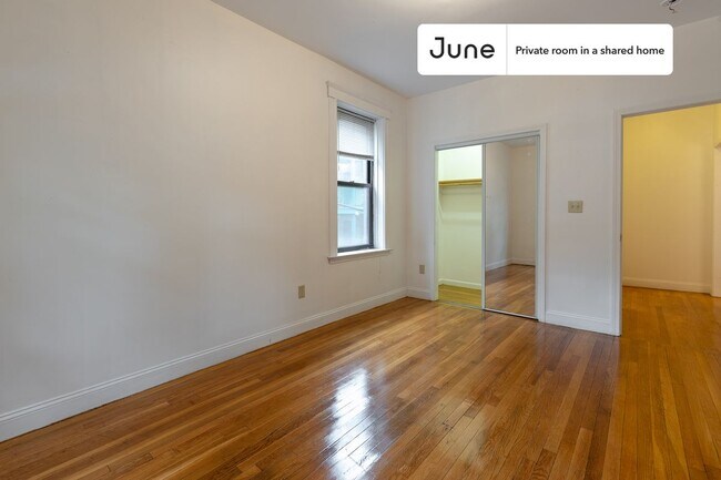 Building Photo - Room in Shared 4 bed/2 bath home