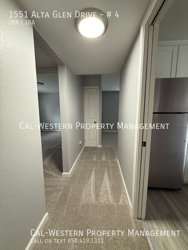 Foto del edificio - 1551 Alta Glen Dr