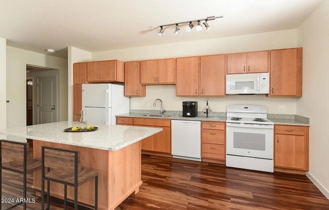 Foto del edificio - 7750 W Encanto Blvd