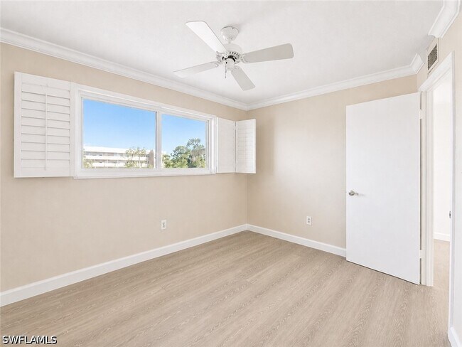 Foto del edificio - 225 Turtle Lake Ct
