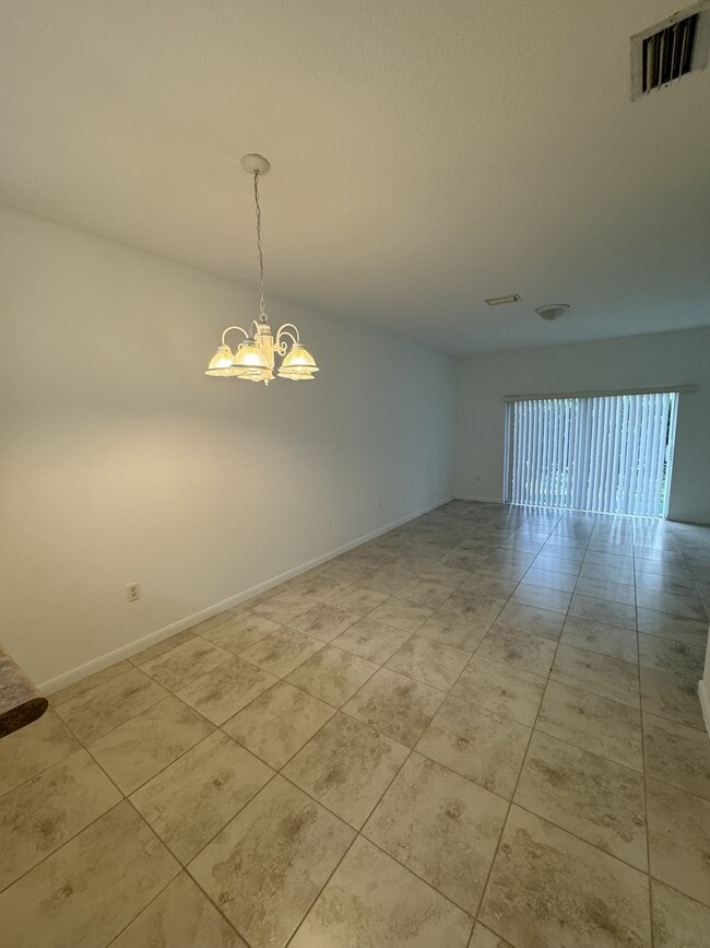 Foto del edificio - 4903 SW 140th Terrace