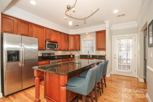 Foto del edificio - 2332 Madeline Meadow Dr