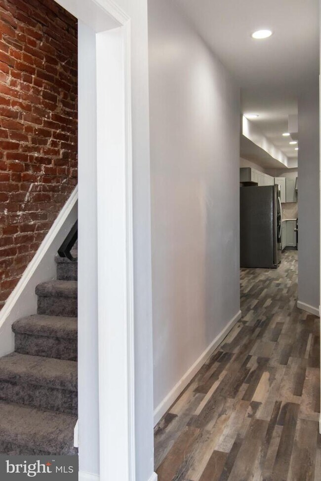 Foto del edificio - 619 N Jackson St