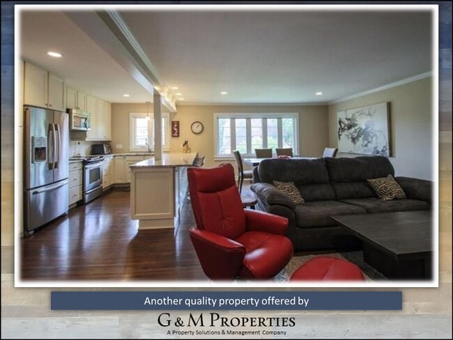 Building Photo - Rarely Available 2BD / 2BA Unit on East Ave!!