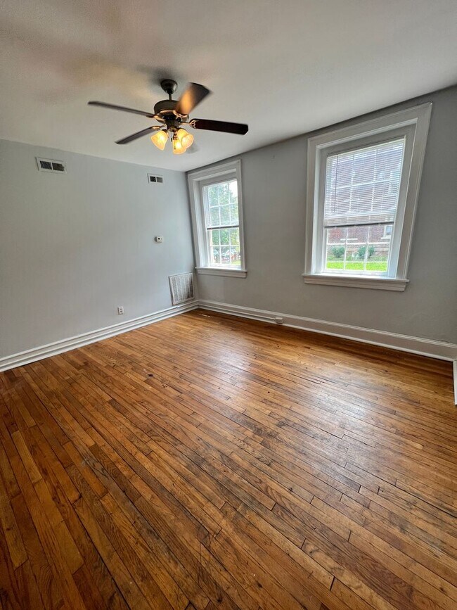 Foto del interior - 1123-25-27 West Grace Street
