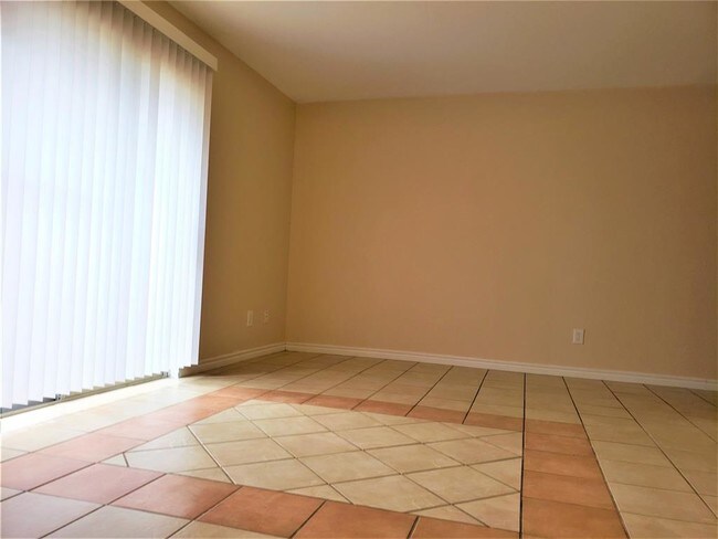 Building Photo - 100 Highland Park Ct