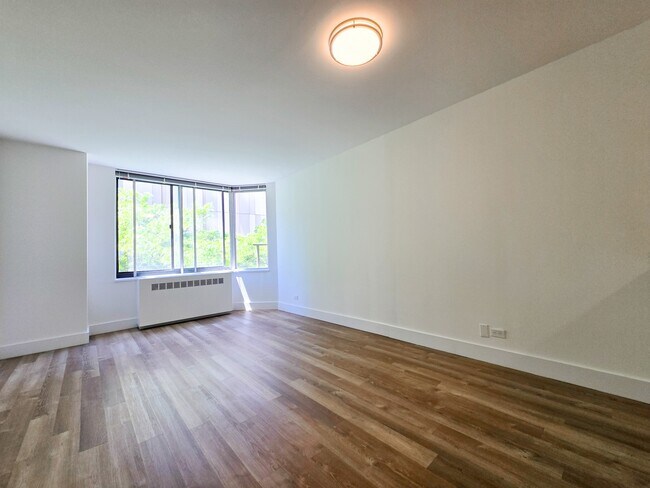 Foto del edificio - 1735 York Ave
