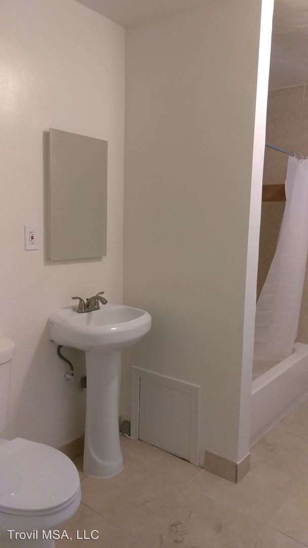 Foto del edificio - 1218 W Brook St