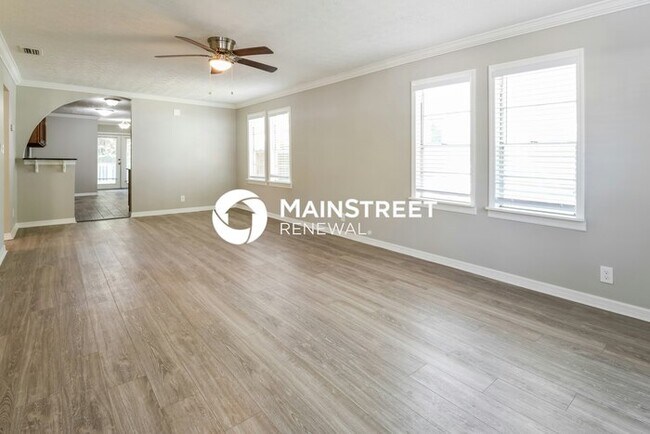 Foto del edificio - 3 Bedroom Pet-Friendly Home in Tampa, FL with Main Street Renewal