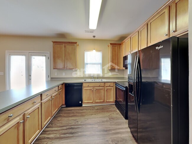 Building Photo - 13644 Swinton Rd