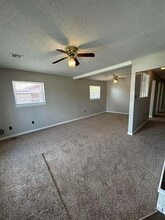 Building Photo - 6428 NW Arrowhead Dr