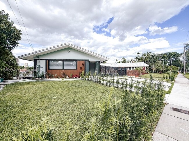 Building Photo - 425 NE 103rd St