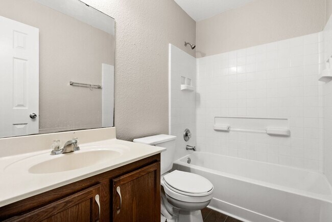Building Photo - 2409 Riley Dr