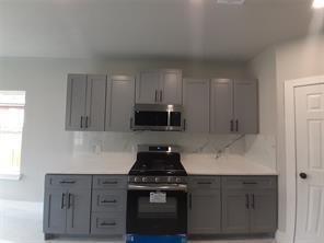 Building Photo - 1121 Austin St