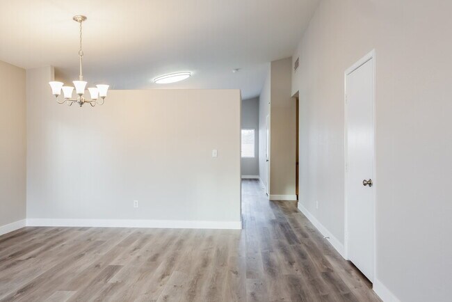 Building Photo - 5420 Cliff Dancer St