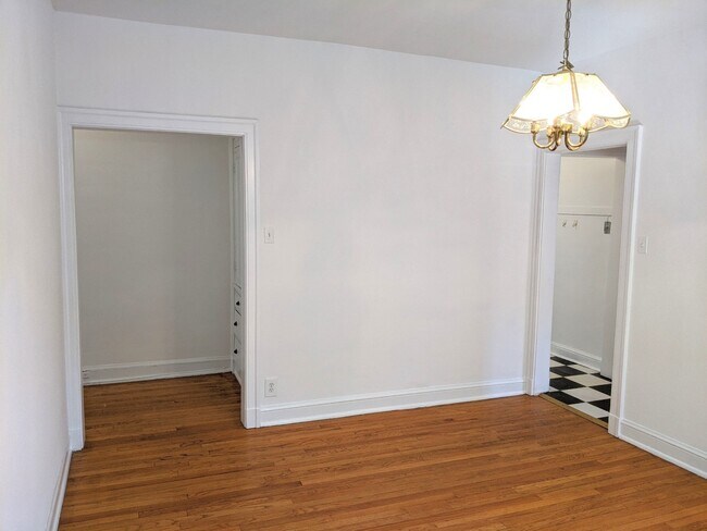 Dining room - 1509 Oak Ave