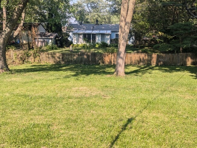 Foto del edificio - 3766 Rutledge Dr