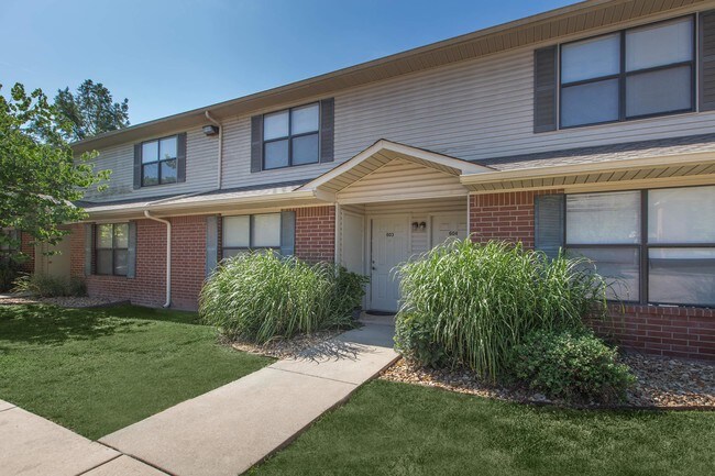 Entrada a la casa adosada - The Ridge of Haysville