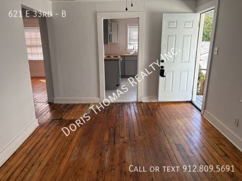 Building Photo - 621 E 33rd-B