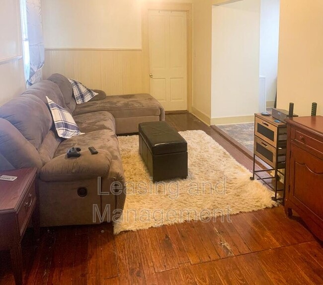 Building Photo - 25 George St