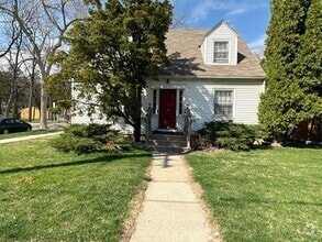 Building Photo - 722 W Olin Ave