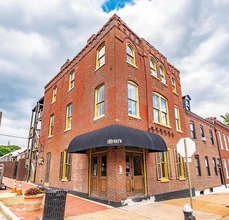 Building Photo - 825 Allen Ave