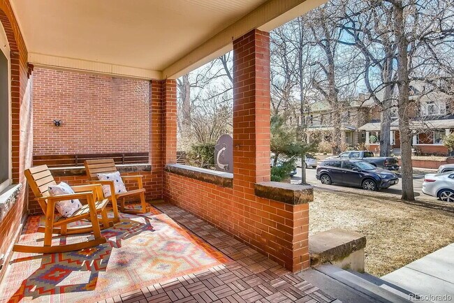 Building Photo - "Charming 4-Bed Oasis with 2.5 Baths in the Heart of Denver – 1768 Sq Ft of Comfort!"