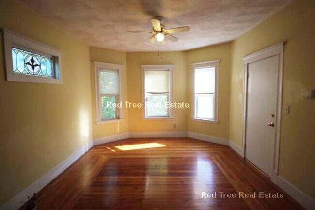 Foto del edificio - 296 Highland Ave