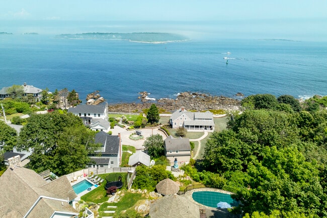 Building Photo - 4 Keyes Ln