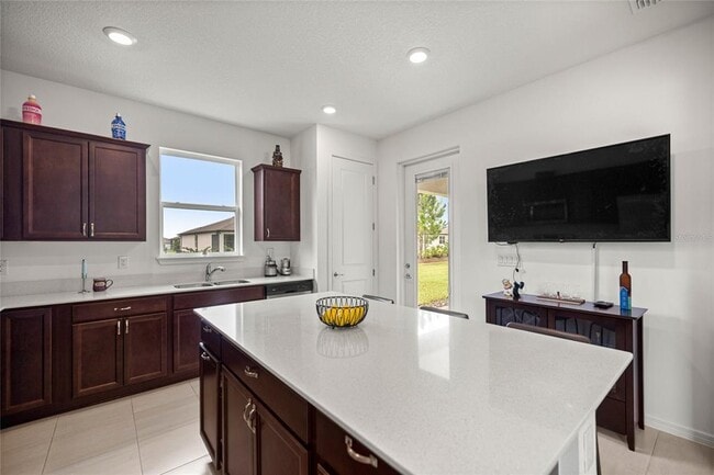 Foto del edificio - 9412 SW 53rd Pl