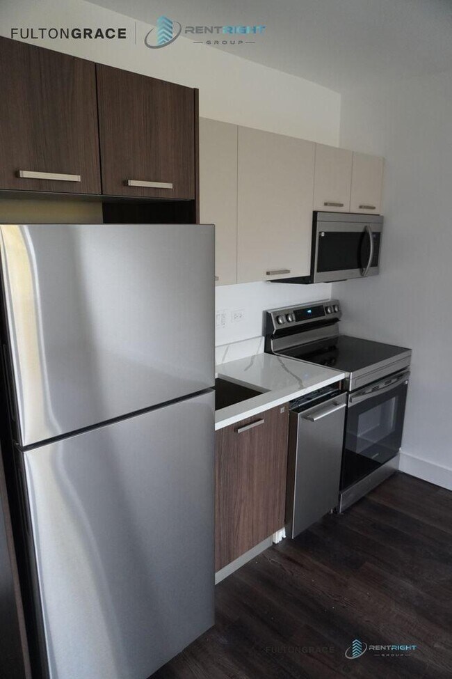 Foto del edificio - 0 bedroom in Chicago IL 60660